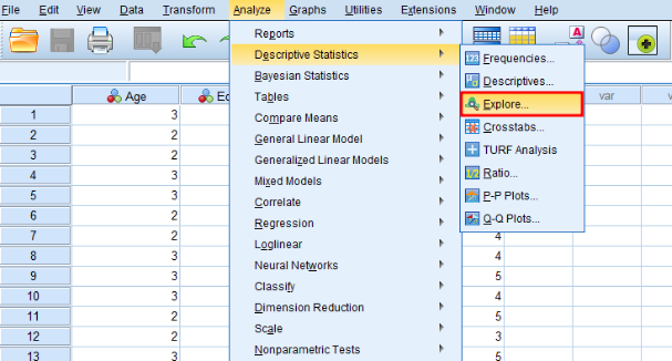 Menú de SPSS mostrando la ruta de navegación Analyze, Descriptive Statistics y Explore para calcular el error estándar