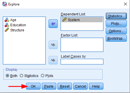 Ventana Explore de SPSS con el botón OK resaltado listo para ejecutar el análisis de error estándar